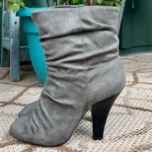 Peep toe Heeled Booties Ankle boots ladies size 9 gray